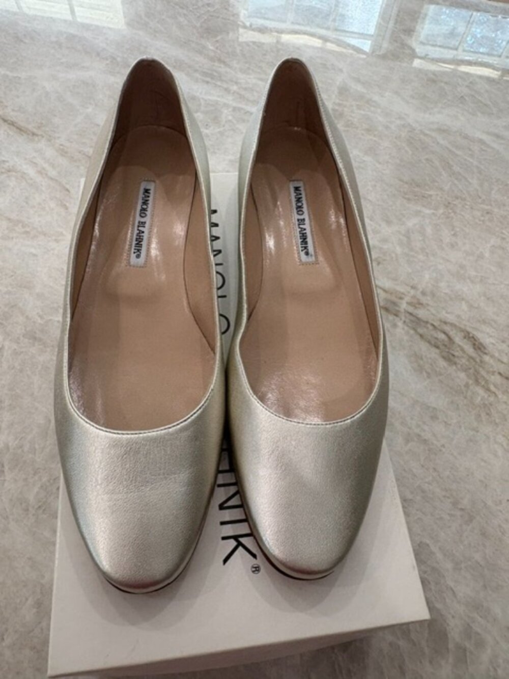 Manolo Blahnik "Juby" Round-Toe Flats in Silver, Size 40 (10) - Picture 2 of 13